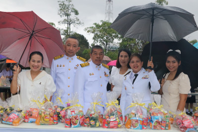 พิธีเจริญพระพุทธมนต์และทำบุญตักบาตรถวายพระราชกุศล 5 ธันวาคม ... พารามิเตอร์รูปภาพ 1